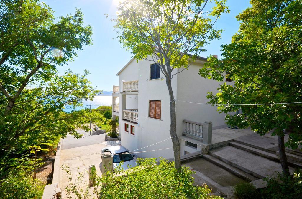 Apartments Sanja Sibinj Krmpotski Exterior photo
